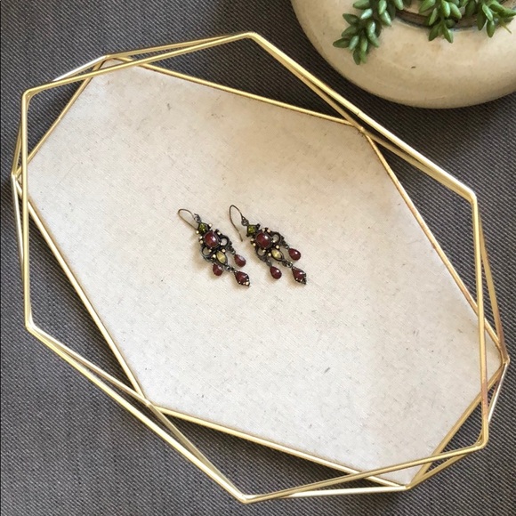 ✨3/$30 Antique style earrings - Picture 1 of 5